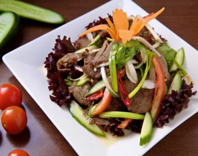 Grilled Thai Beef Tenderloin Salad